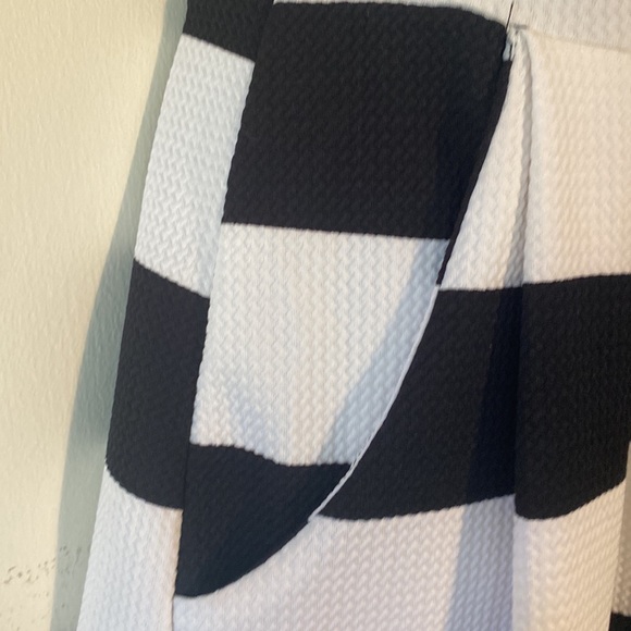 Charlotte Russe Black & White Striped Skater Dress NWT - Picture 4 of 7